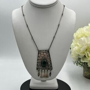 Vintage Sterling Silver Green
Stone Openwork‎ Pendant Necklace 31.5g, 28" Chain